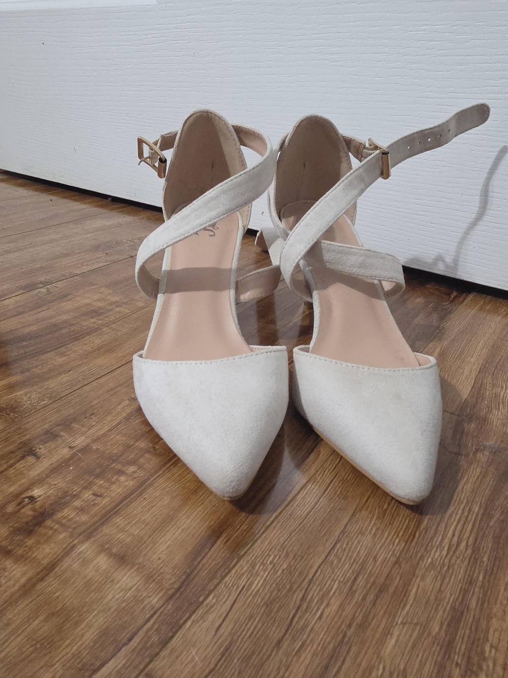 Journee Collection Kitten Heels- Cream